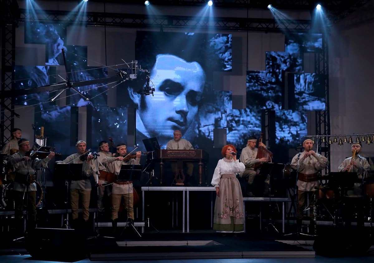 Київський академічний ансамбль української музики «ДНІПРО»